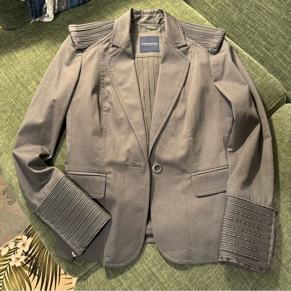 Magaschoni grey blazer, size xs​